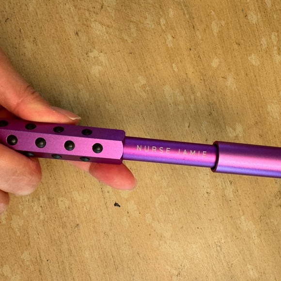 Nurse Jamie Uplift Massage Beauty Roller - Picture 6 of 8